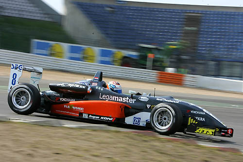 Carlo van Dam wint eerste race